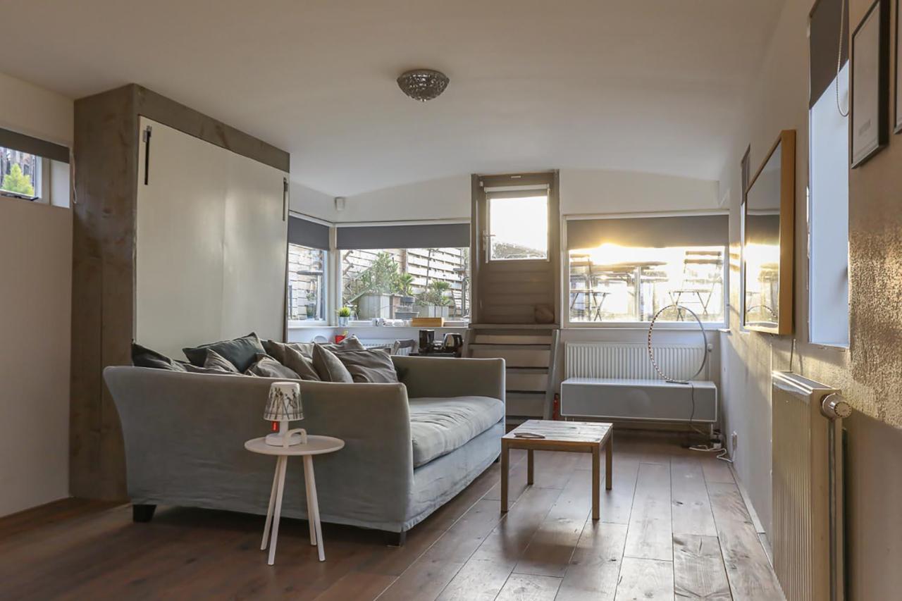 Houseboat Next To Amstel Bed & Breakfast Amsterdam Exterior photo